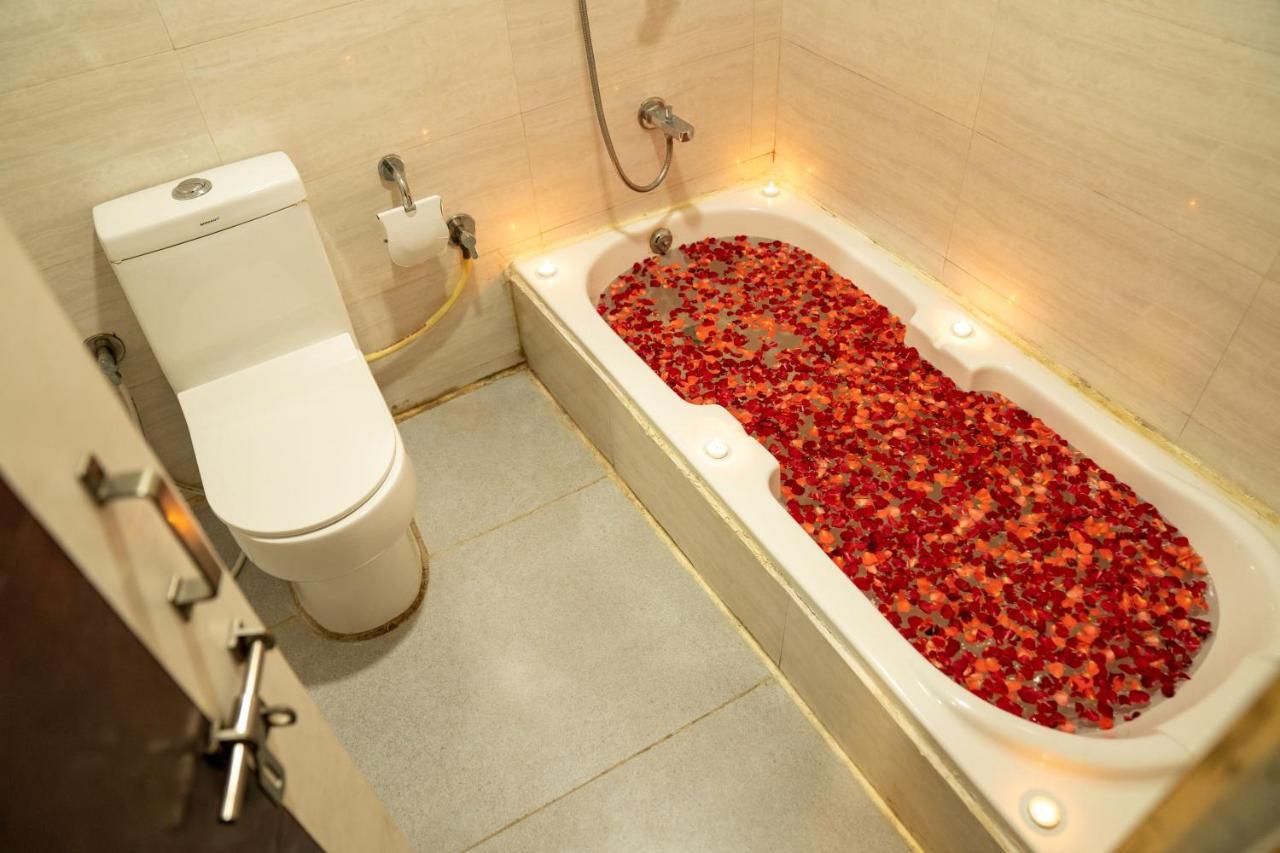 Fabhotel Seasons Suites - Jp Nagar Bangalore Buitenkant foto